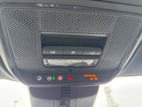 Used 2024 GMC Acadia AT4 w/ Super Cruise Package image 35