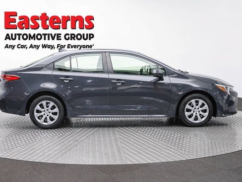 Used 2023 Toyota Corolla LE FWD image 4