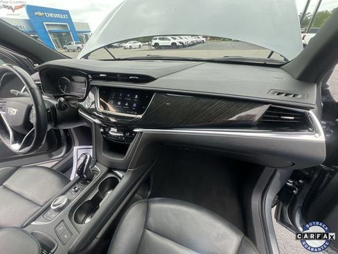 Used 2022 Cadillac XT6 Premium Luxury image 29