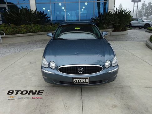 Used 2006 Buick LaCrosse CXL w/ Chrome Appearance Package image 2