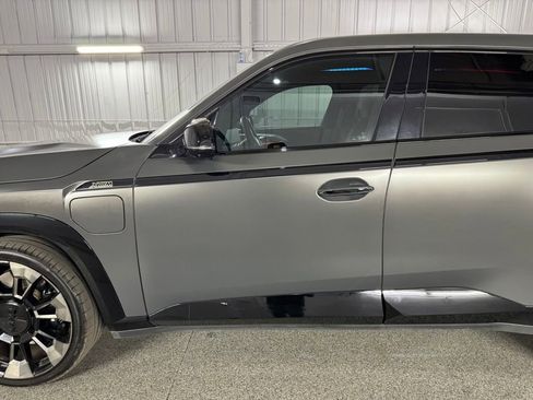 Used 2023 BMW XM AWD/4WD image 15