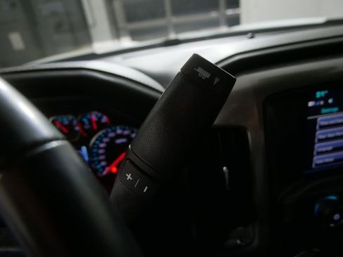 Used 2018 Chevrolet Silverado 1500 High Country image 26