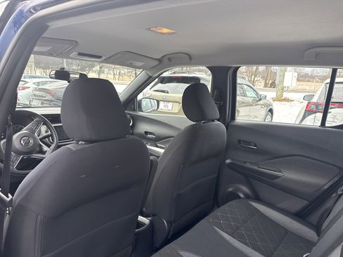 Used 2018 Nissan Kicks SV image 15