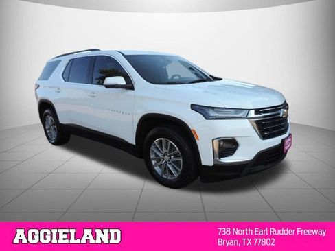 Used 2023 Chevrolet Traverse LT FWD image 3