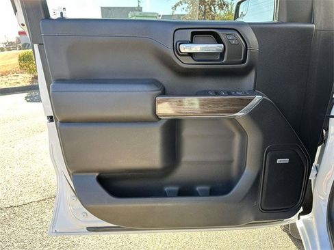 Used 2021 Chevrolet Silverado 1500 LT Trail Boss w/ Convenience Package II image 17