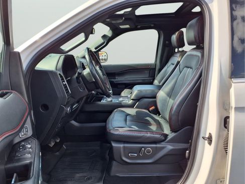 Used 2019 Ford Expedition Limited w/ Equipment Group 303A AWD/4WD image 14