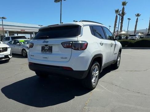 Used 2023 Jeep Compass Latitude AWD/4WD image 8
