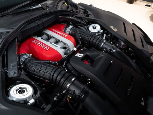 Certified 2025 Ferrari Purosangue AWD/4WD image 21