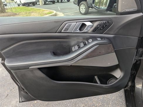 Used 2021 BMW X7 xDrive40i w/ Executive Package image 21