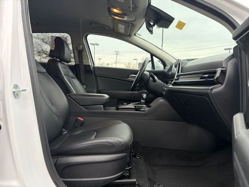 Certified 2023 Kia Sportage EX image 7