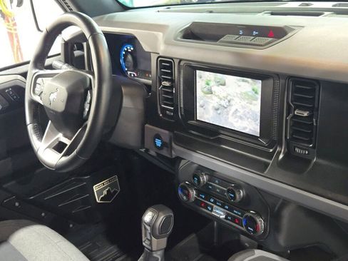 Used 2023 Ford Bronco Big Bend image 8