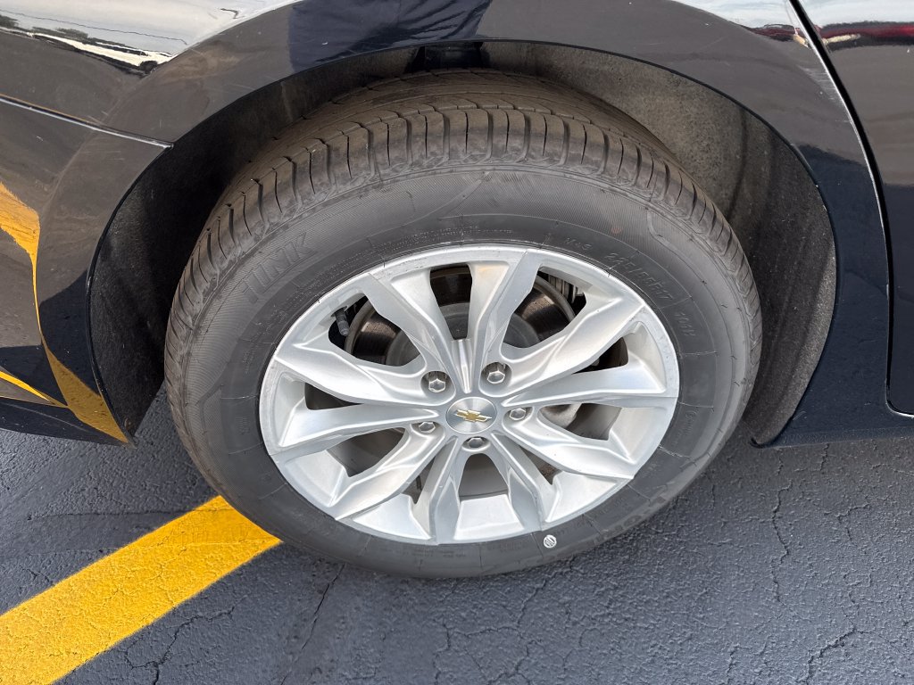 Used 2024 Chevrolet Malibu LT FWD image 23