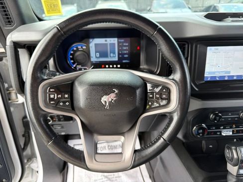 Used 2023 Ford Bronco Big Bend w/ Sasquatch Package AWD/4WD image 36