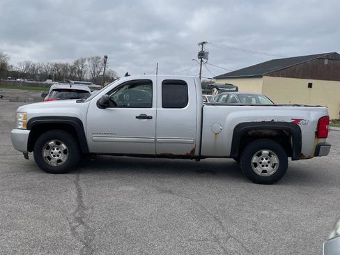 Used 2010 Chevrolet Silverado 1500 LT w/ Power Pack Plus AWD/4WD image 4