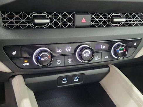 Certified 2025 Honda Accord SE image 30