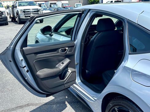 Used 2024 Honda Civic Sport image 17