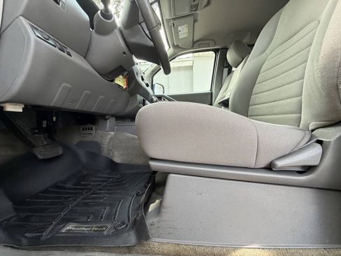 Used 2018 Nissan Frontier S RWD image 11