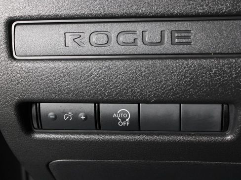 Used 2023 Nissan Rogue S image 23