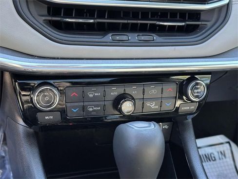 Certified 2023 Jeep Compass Limited w/ Sun and Sound Group image 33