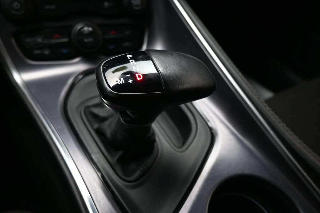 Used 2018 Dodge Challenger R/T RWD image 19