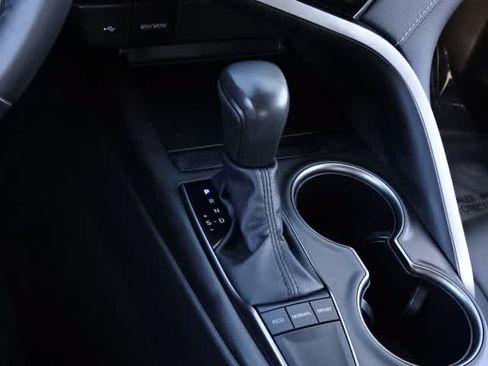 Certified 2024 Toyota Camry SE FWD image 31