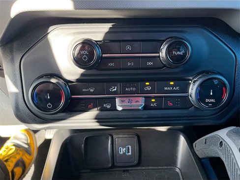 Used 2022 Ford Bronco Big Bend image 16