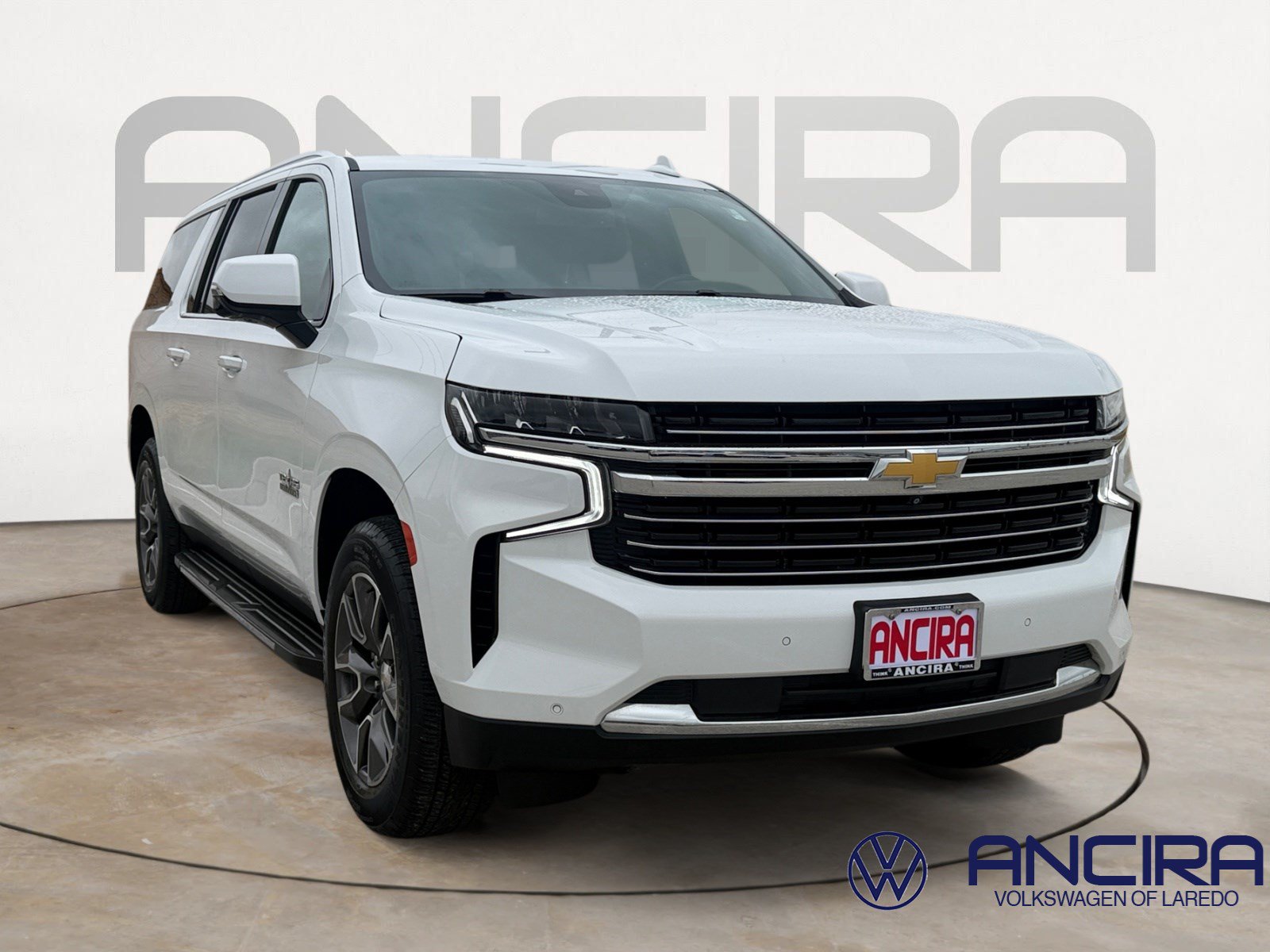 Used 2024 Chevrolet Suburban LT w/ Luxury Package RWD image 1