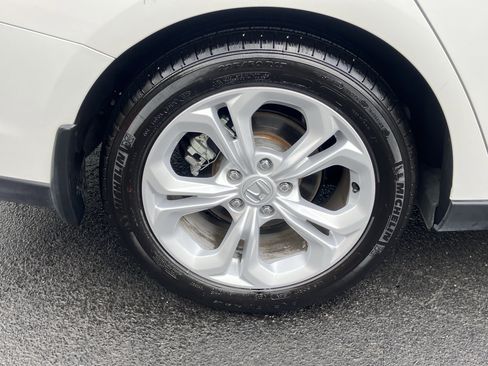 Certified 2025 Honda Accord LX image 13