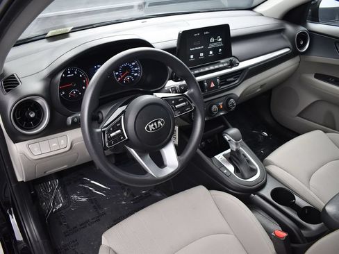 Used 2021 Kia Forte LXS FWD image 8