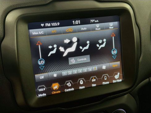 Used 2023 Jeep Renegade Latitude w/ Sun/Sound Group AWD/4WD image 22