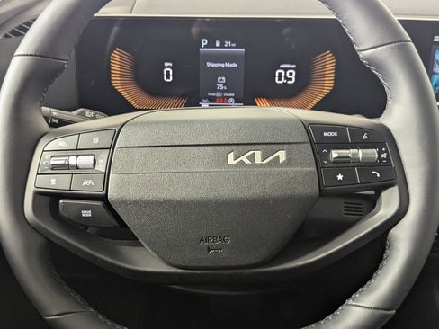 New 2026 Kia Sportage LX FWD image 16