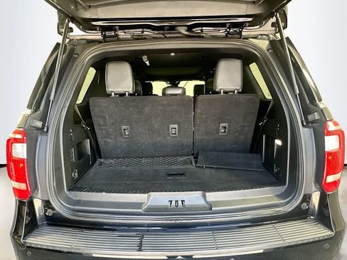 Used 2020 Ford Expedition XLT w/ Equipment Group 201A AWD/4WD image 29