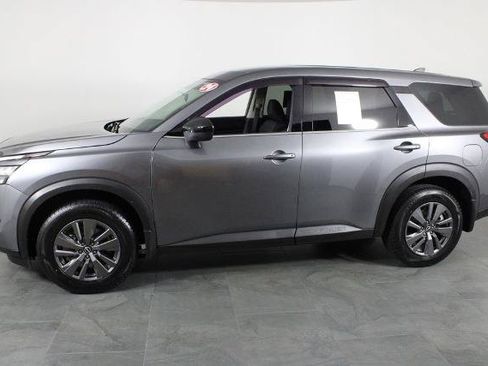 Certified 2024 Nissan Pathfinder S FWD image 14