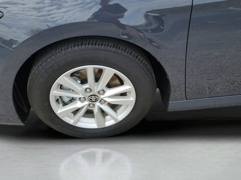 Used 2025 Toyota Camry LE image 18