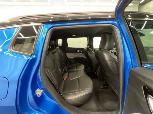 Used 2025 Jeep Compass Limited AWD/4WD image 25