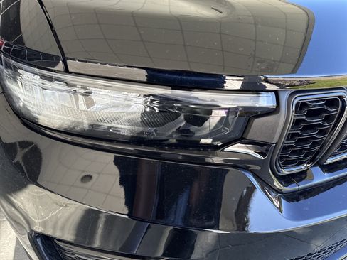 New 2025 Jeep Grand Cherokee Limited w/ Black Appearance Package image 10