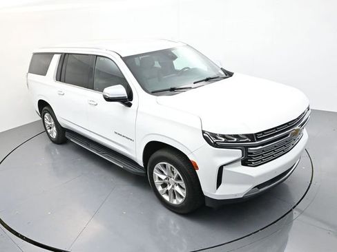 Used 2023 Chevrolet Suburban Premier image 34