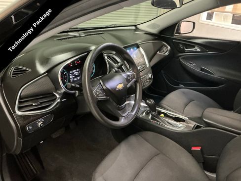 Used 2019 Chevrolet Malibu LT image 9