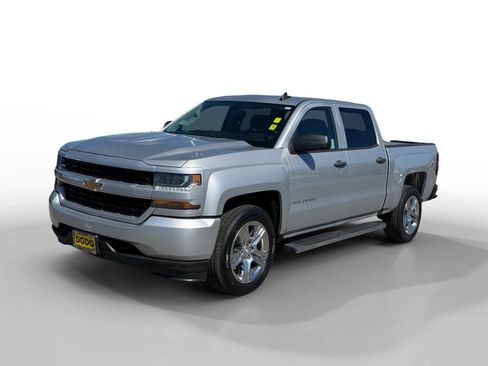 Used 2018 Chevrolet Silverado 1500 Custom w/ Custom Convenience Package RWD image 1