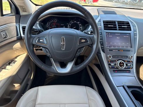 Certified 2020 Lincoln MKZ w/ Convenience Package image 17