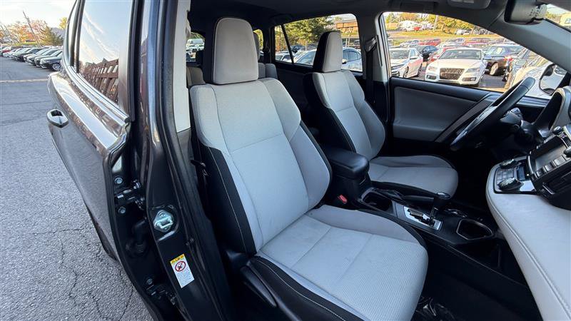 Used 2016 Toyota RAV4 XLE FWD image 11