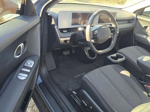 Used 2024 Hyundai Ioniq 5 SEL image 5