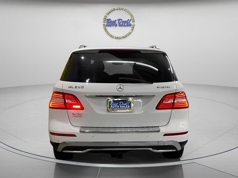Used 2015 Mercedes-Benz ML 250 BlueTEC 4MATIC w/ Premium 1 Package image 4