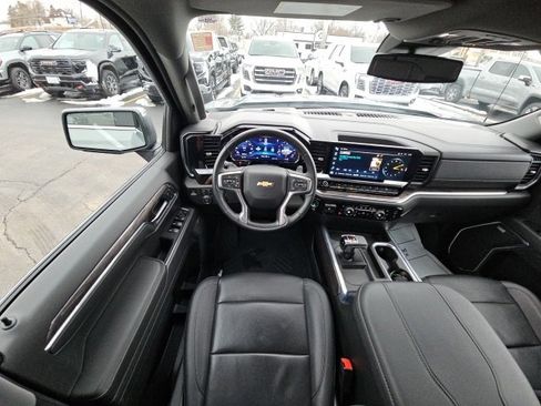 Certified 2024 Chevrolet Silverado 1500 LTZ w/ LTZ Convenience Package II image 24