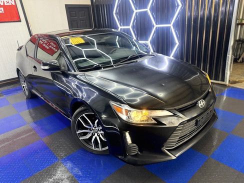 Used 2014 Scion tC FWD image 3