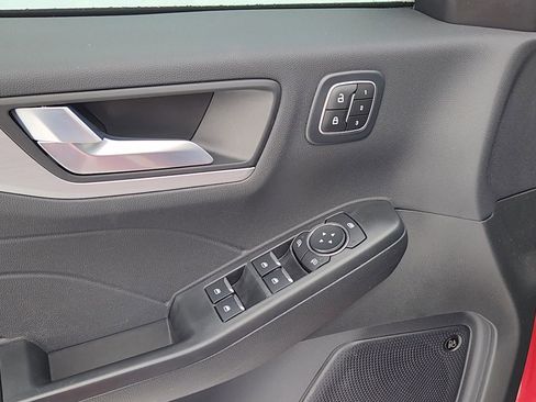 Used 2023 Ford Escape Platinum w/ Premium Technology Package image 8