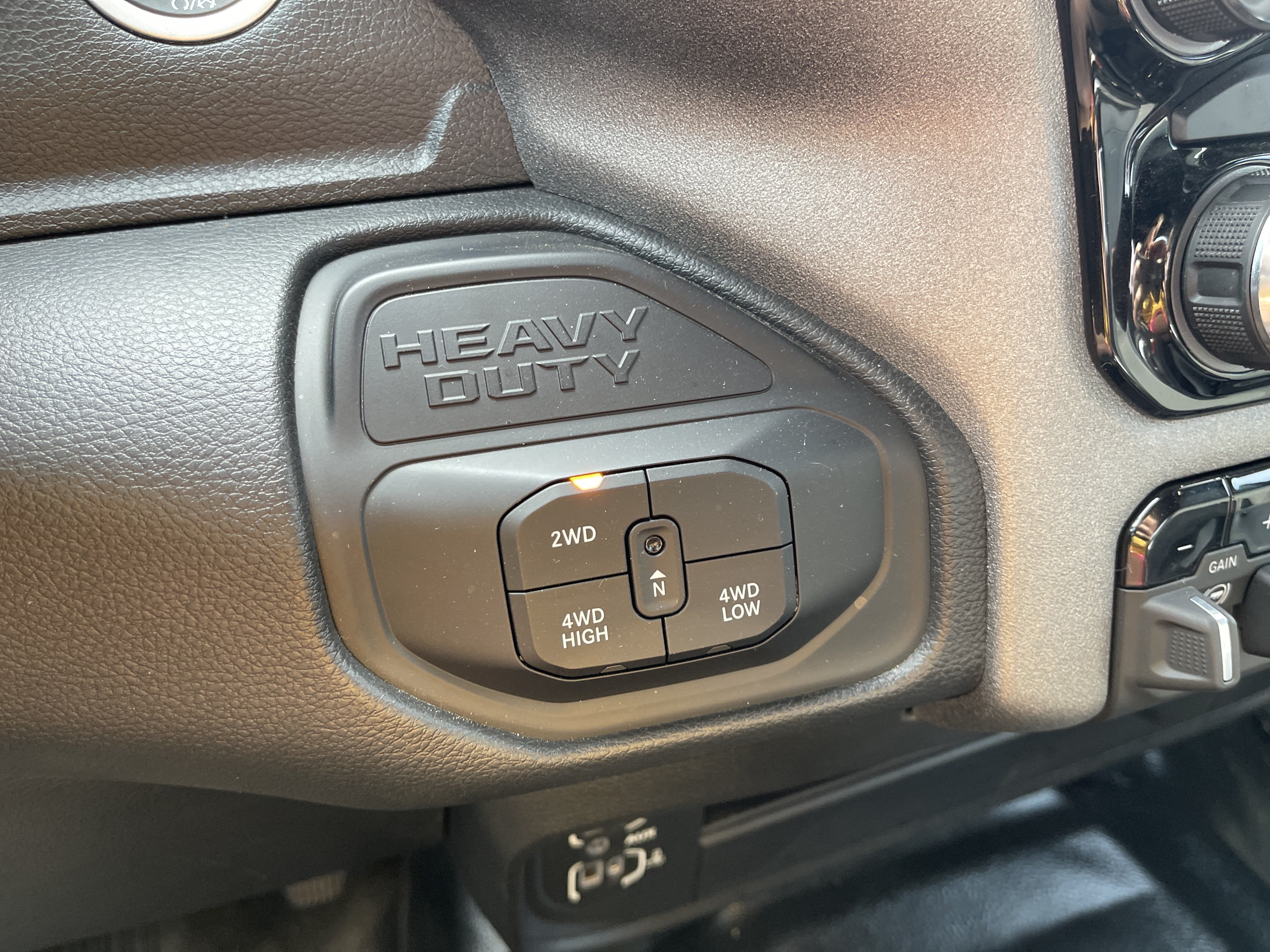 Used 2026 RAM 2500 Tradesman w/ Chrome Appearance Group AWD/4WD image 24