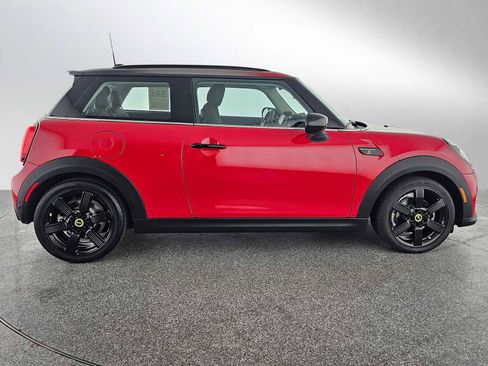 Used 2024 MINI Cooper SE image 2