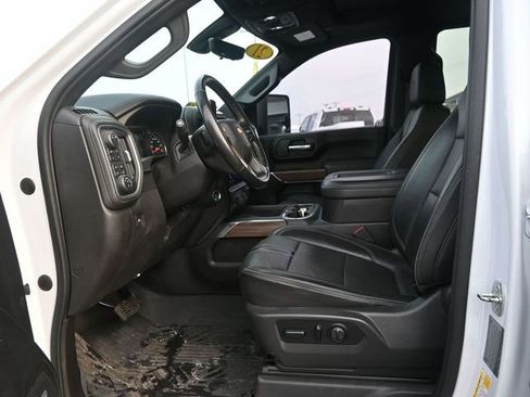 Used 2021 Chevrolet Silverado 2500 High Country w/ Z71 Off-Road Package image 16
