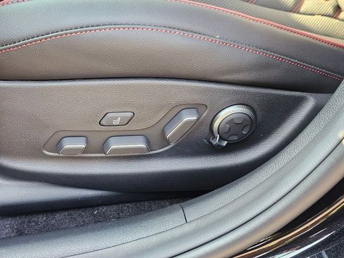 Certified 2025 Genesis G80 2.5T Sport Prestige AWD/4WD image 31